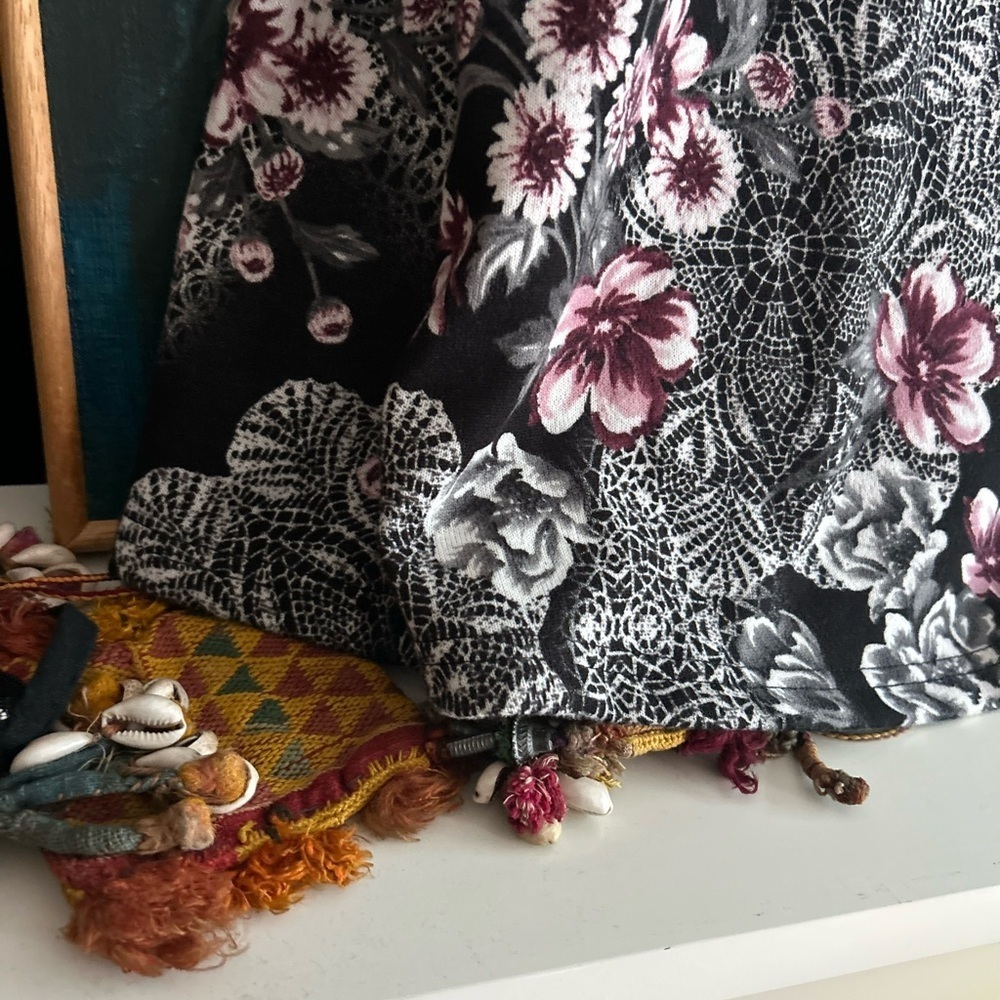 Floral Open-Front Cardigan - Black and Pink - Picture 6 of 16